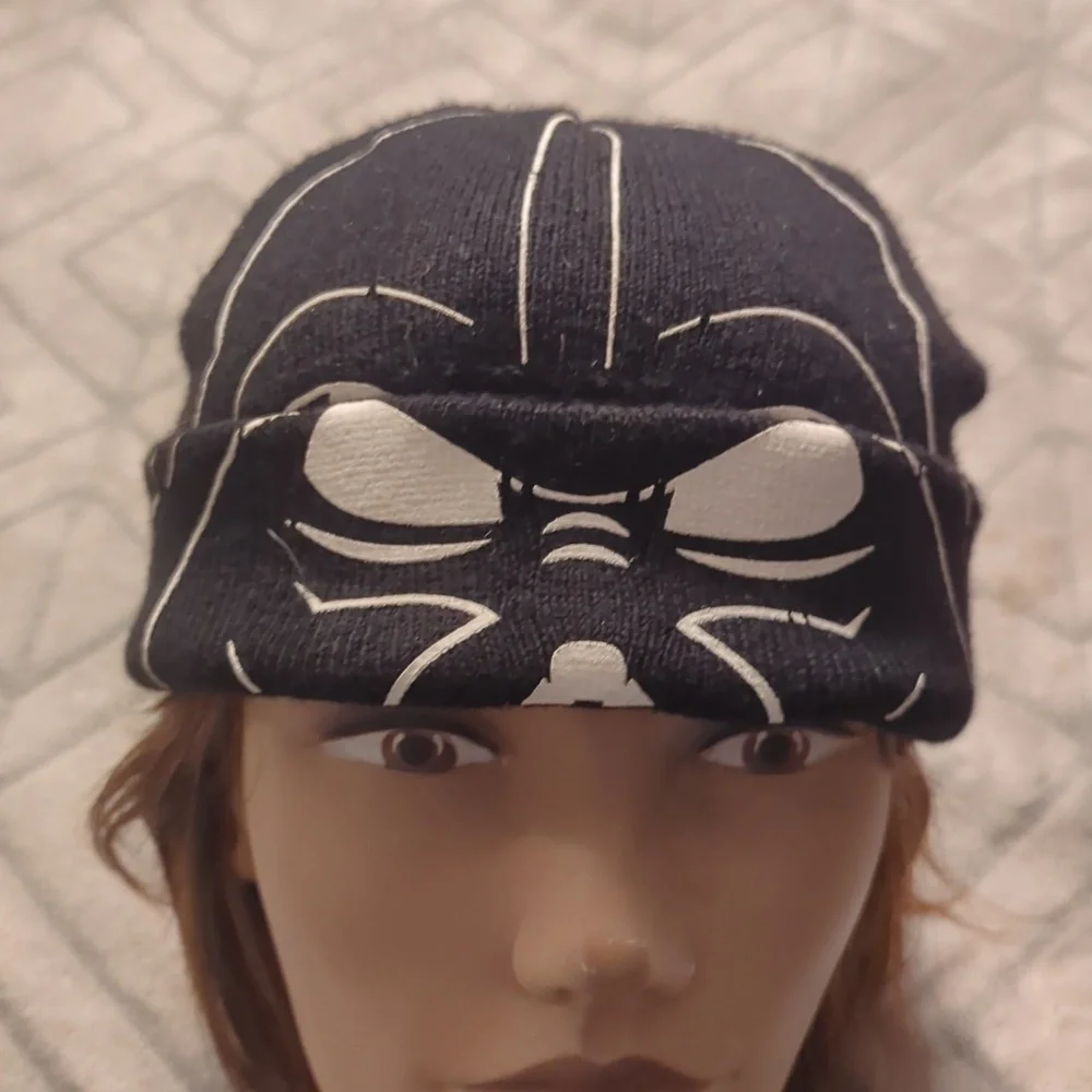 Star Wars Darth Vader flip-down cuff‎ beanie hat